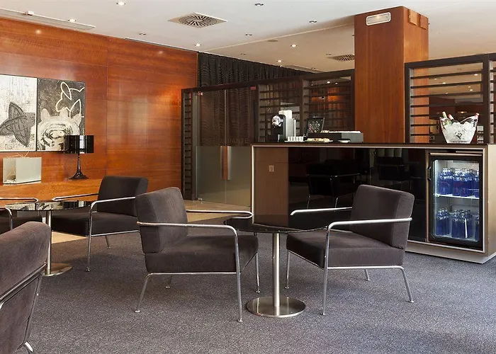 Enlaces Estacion 4* سرقسطة