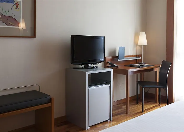 Enlaces Estacion 4* سرقسطة