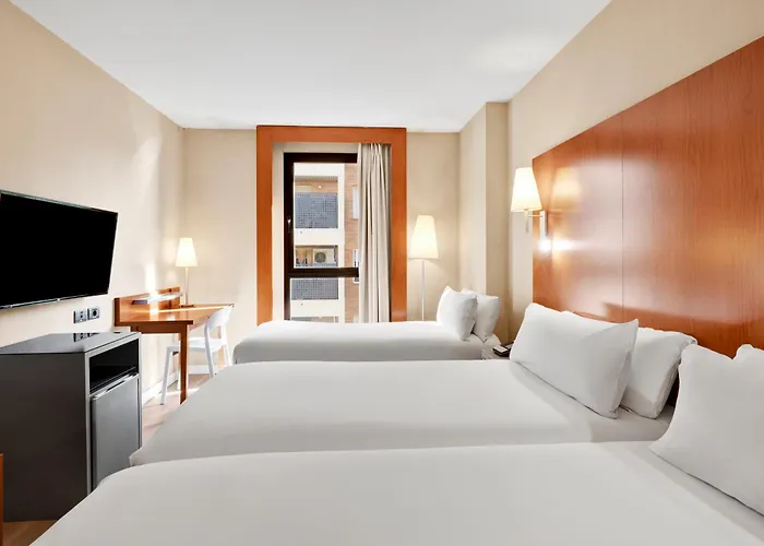 Enlaces Estacion 4* سرقسطة